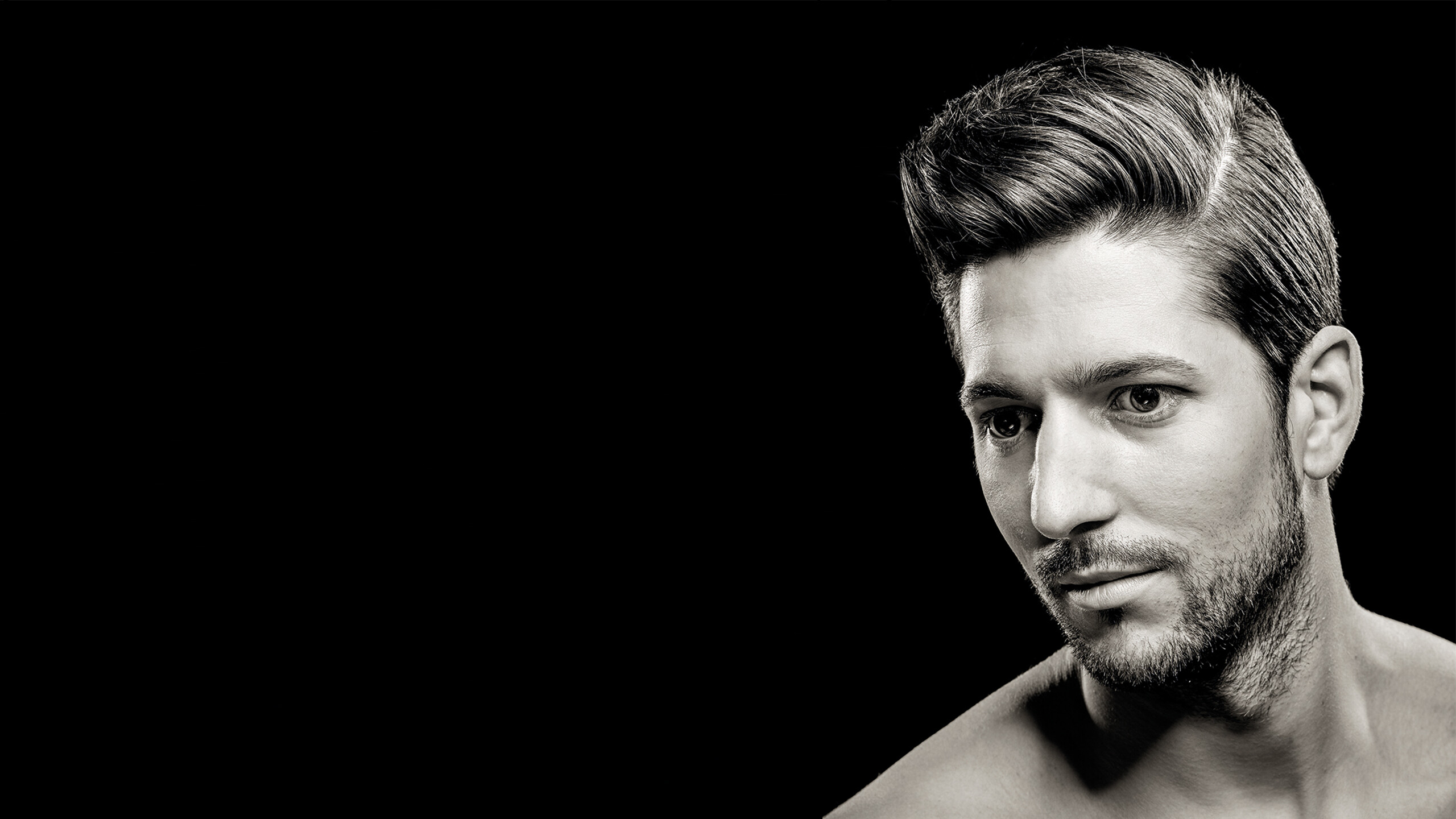 Le Figaro - Der Friseur fürs Wohlbefinden: CALLIGRAPHY CUT FRISUREN